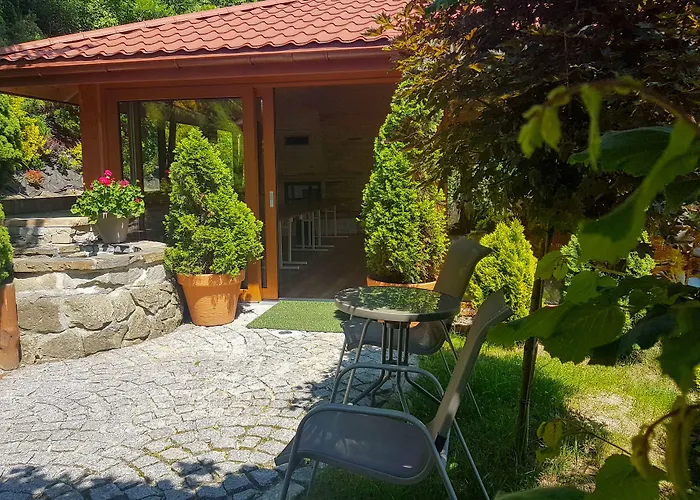 Janda & Conference 3* Мшана-Дольна